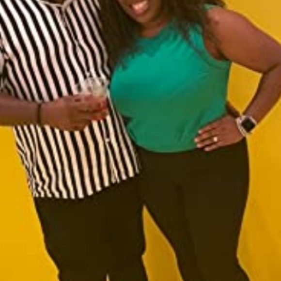 ARRIVE GUIDE Crop Athletic or Yoga Shirt  in Green Size XS - Picture 2 of 8